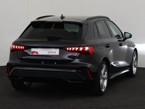 AUDI A3 Sportback (2025) — foto 9 van 18