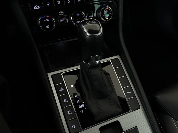 SKODA Superb (2021) — foto 4 van 32