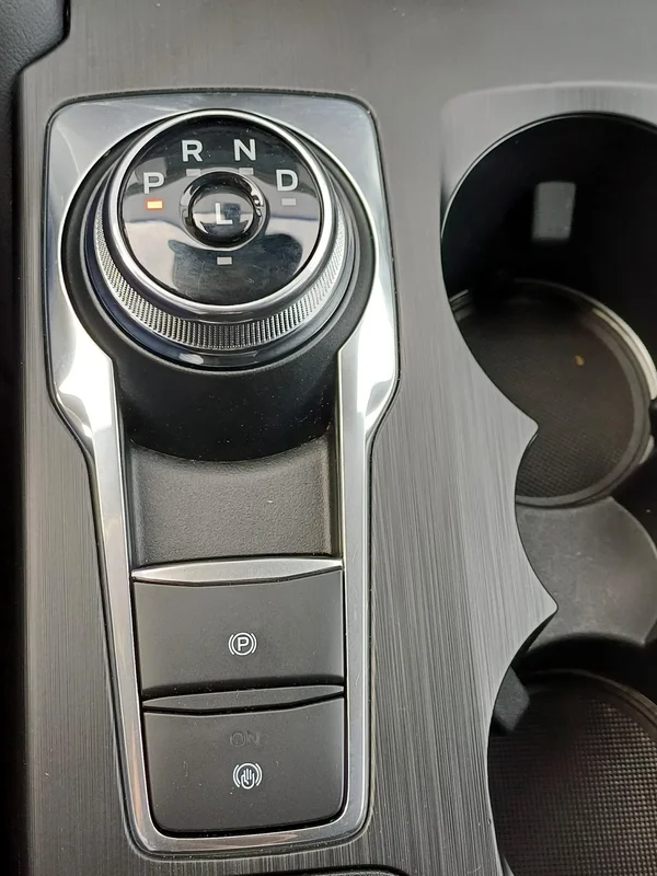 Ford Kuga (2025) — foto 4 van 23