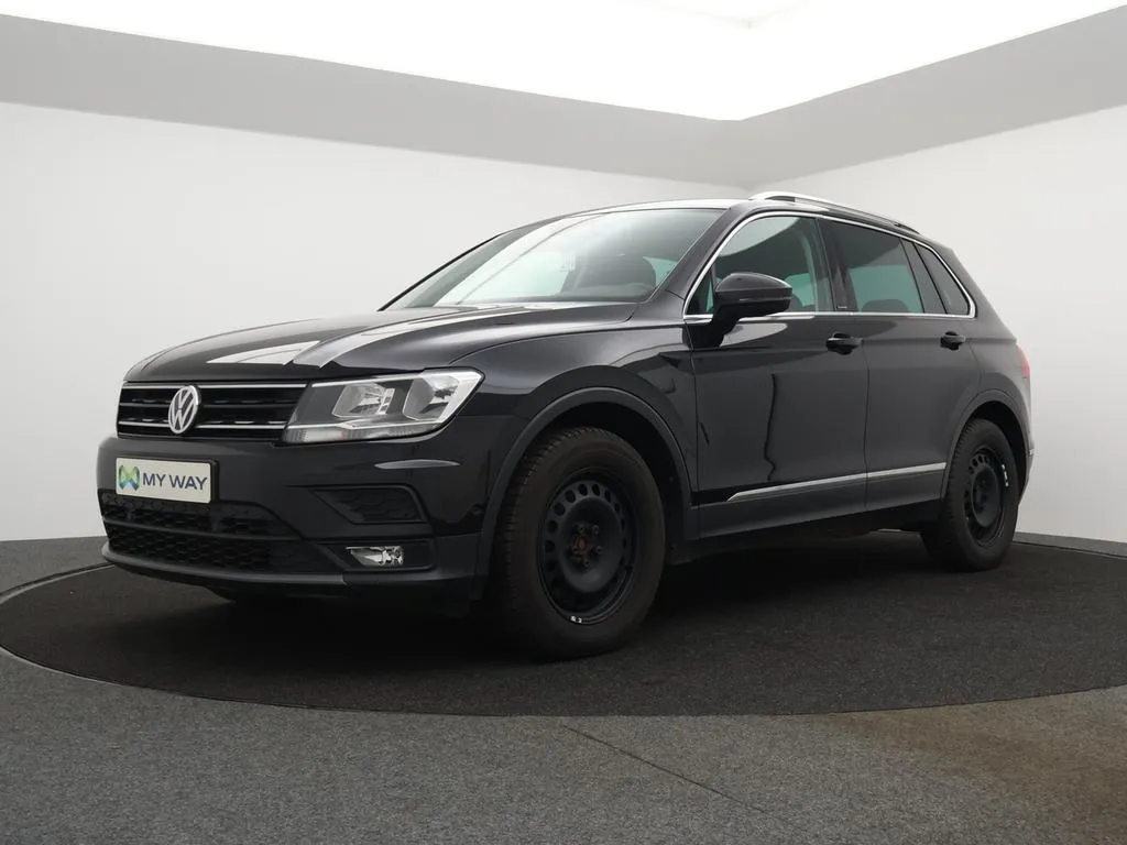 VOLKSWAGEN Tiguan 1122_15382_2020