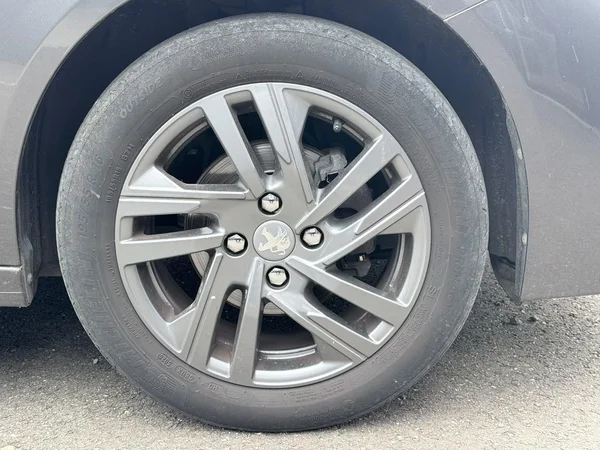 Peugeot 208 (2021) — foto 12 van 16