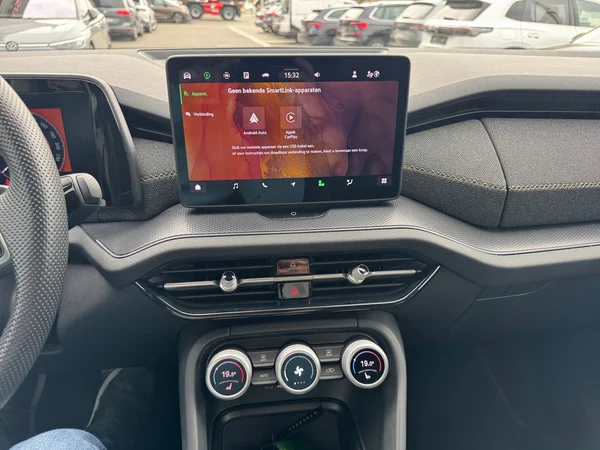 SKODA Kodiaq (2025) — foto 4 van 24