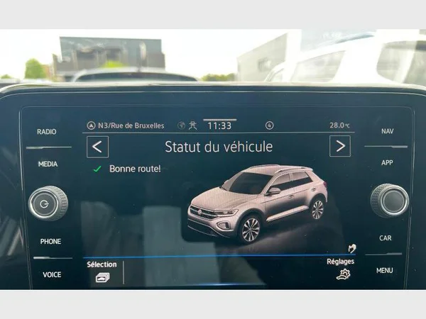 Volkswagen T-Roc (2022) — foto 13 van 24