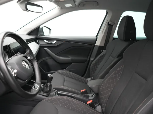 SKODA Scala (2022) — foto 2 van 30