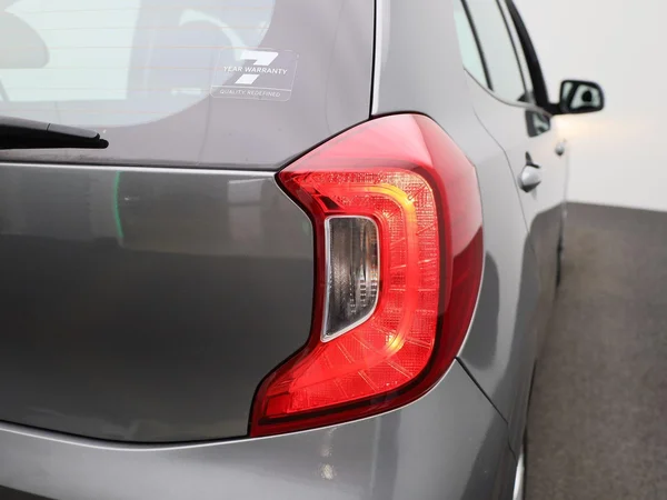 Kia Picanto (2023) — foto 20 van 32