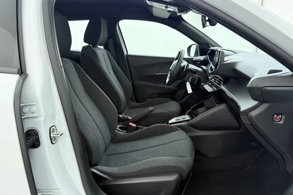 Peugeot 2008 (2025) — foto 15 van 17