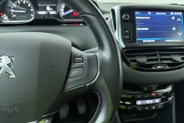 Peugeot 2008 (2019) — foto 7 van 24