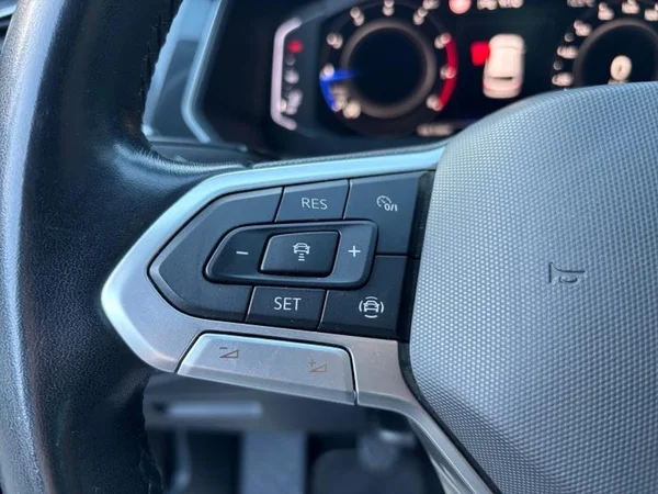 VOLKSWAGEN Tiguan (2022) — foto 18 van 30
