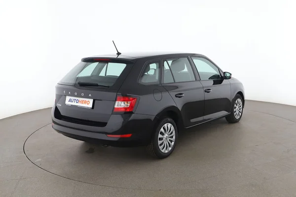 Skoda Fabia (2021) — foto 12 van 16