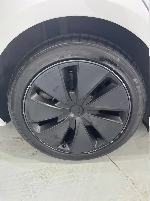 Tesla Model 3 (2024) — foto 36 van 47