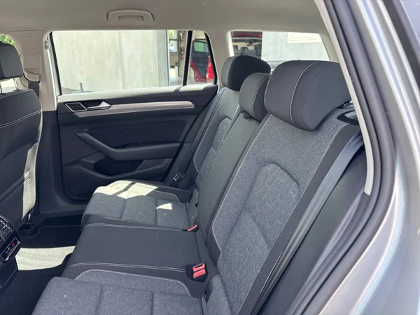 VOLKSWAGEN Passat Variant (2022) — foto 6 van 22