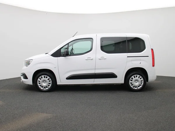 Opel Combo Life (2023) — foto 30 van 35