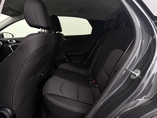 KIA Cee'd (2022) — foto 5 van 30