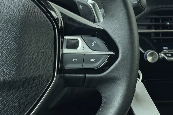 Peugeot 2008 (2025) — foto 6 van 16