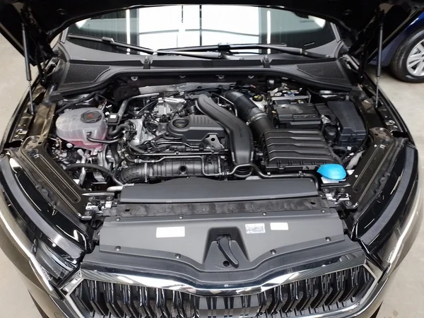 SKODA Octavia Combi (2025) — foto 13 van 15