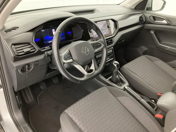 VOLKSWAGEN T-Cross (2024) — foto 2 van 36