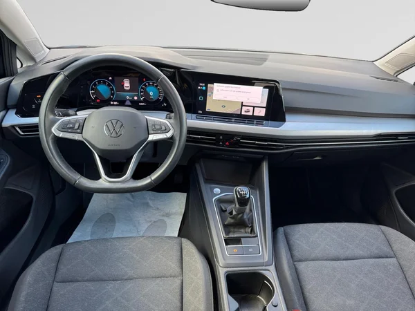 VOLKSWAGEN Golf VIII SW (2023) — foto 2 van 24