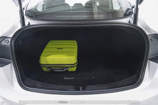Tesla Model 3 (2024) — foto 7 van 47