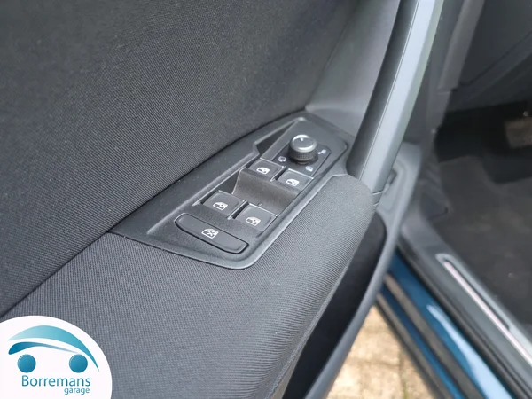Volkswagen Tiguan (2023) — foto 14 van 40