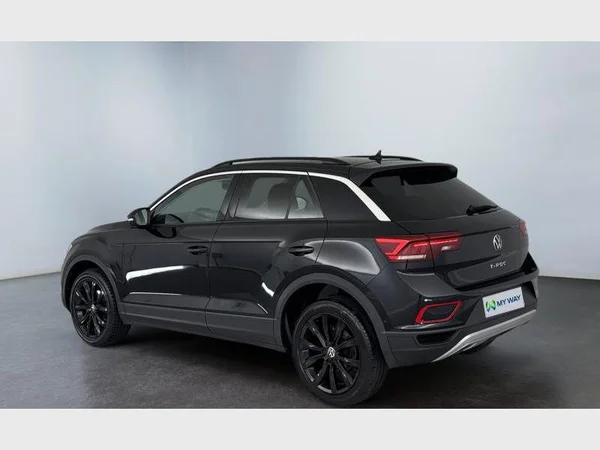 Volkswagen T-Roc (2023) — foto 20 van 23
