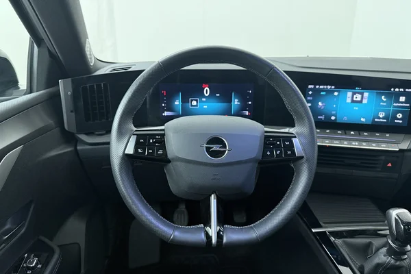 Opel Astra Sports Tourer (2025) — foto 2 van 14