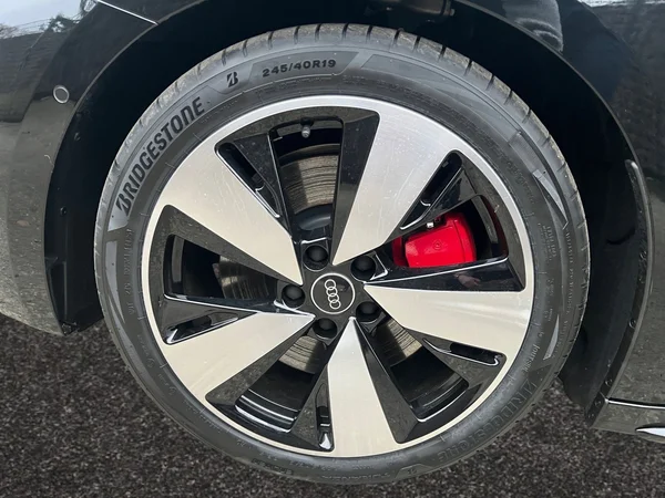 AUDI A5 Avant e-hybrid (PHEV) (2026) — foto 11 van 24