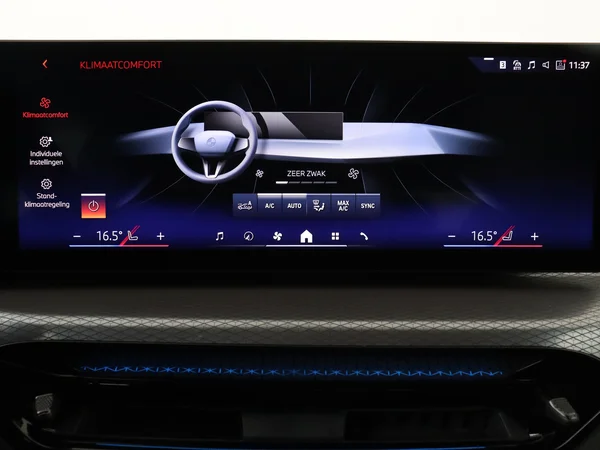 BMW i4 (2024) — foto 17 van 31