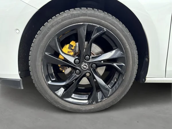 Opel Astra (2020) — foto 17 van 20