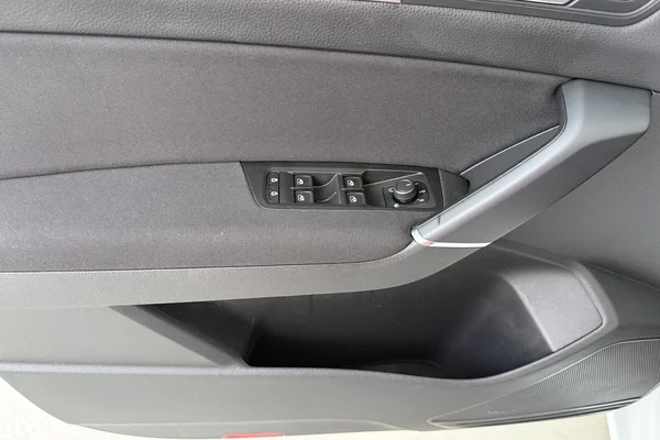 Volkswagen Touran (2020) — foto 8 van 31
