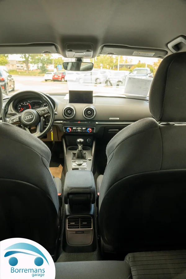 Audi A3 (2017) — foto 28 van 41