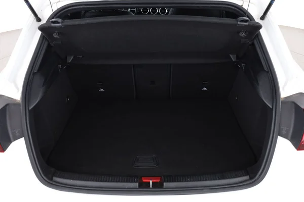 Mercedes-Benz A-Klasse (2023) — foto 8 van 16