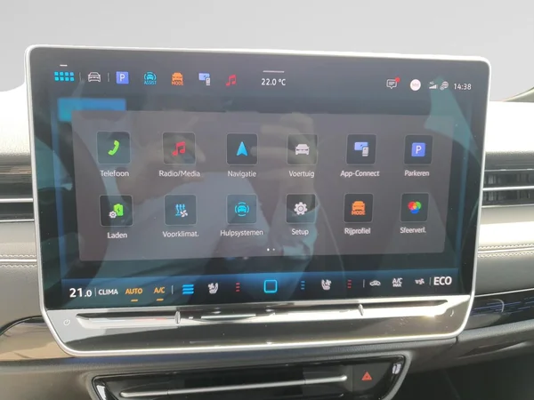 VOLKSWAGEN ID.7 Tourer (2025) — foto 2 van 16