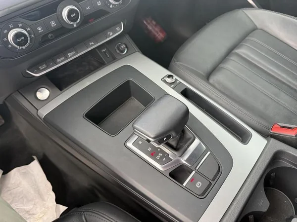 AUDI Q5 Dsl (2022) — foto 22 van 31