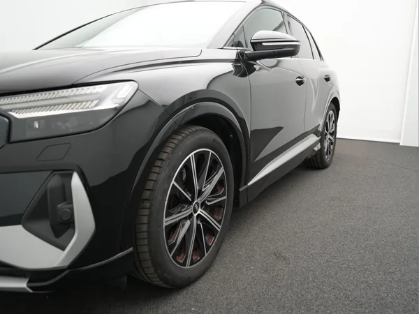 AUDI Q4 e-tron (2021) — foto 32 van 33