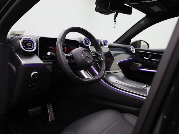 Mercedes-Benz GLC (2024) — foto 33 van 55