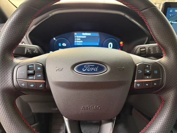 Ford Kuga (2025) — foto 7 van 29