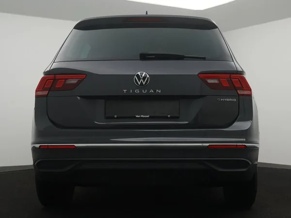 Volkswagen Tiguan (2022) — foto 10 van 27