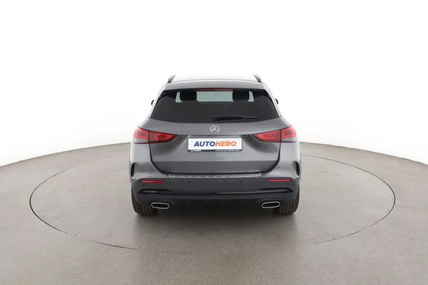 Mercedes-Benz GLA-Klasse (2021) — foto 11 van 16