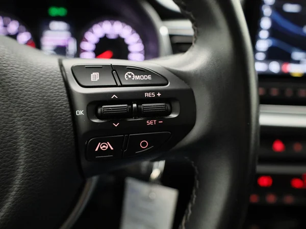 Kia Rio (2023) — foto 7 van 37