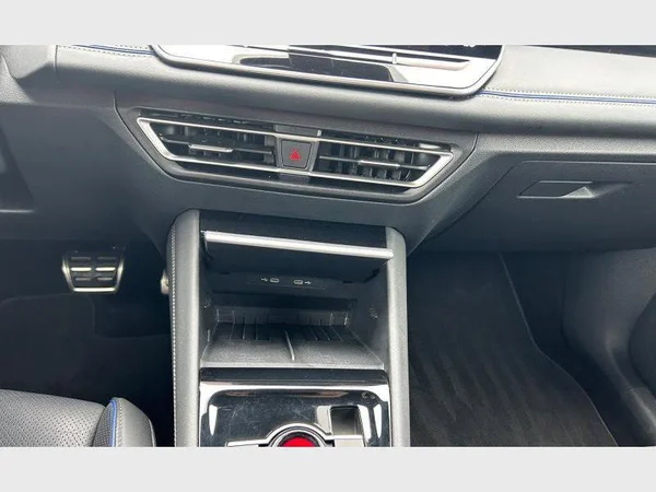 Volkswagen Tiguan (2024) — foto 13 van 29