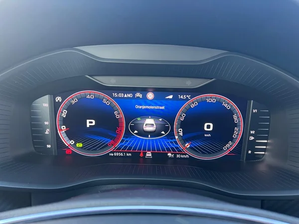 SKODA Kodiaq (2023) — foto 6 van 24