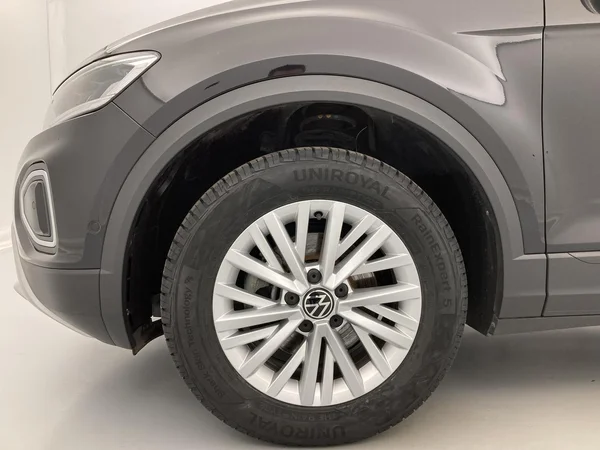 VOLKSWAGEN T-Roc (2024) — foto 25 van 36