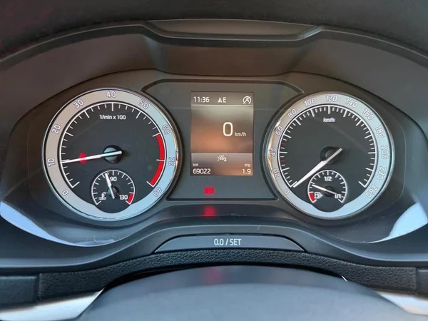 SKODA Karoq (2022) — foto 5 van 31