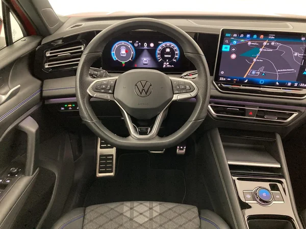 VOLKSWAGEN Tiguan Dsl (2024) — foto 11 van 36