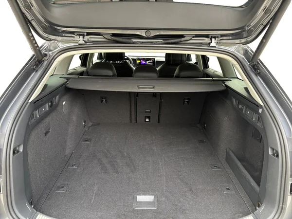 VOLKSWAGEN Passat SW (2025) — foto 14 van 24