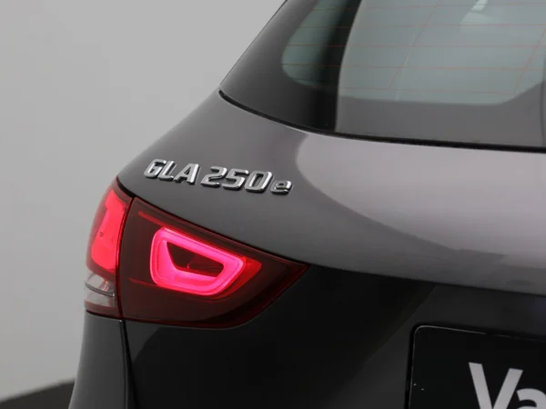 Mercedes-Benz GLA (2022) — foto 41 van 48