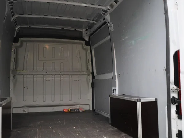 Opel Movano (2023) — foto 8 van 38