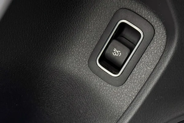 Mercedes-Benz A-Class Sedan (V177) (2019) — foto 11 van 24