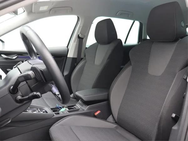 SKODA Octavia Combi (2024) — foto 4 van 17