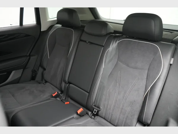 VOLKSWAGEN Tiguan (2025) — foto 19 van 31